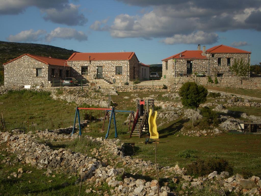 Arachovitika Kalivia - last minute hotel in Karyes