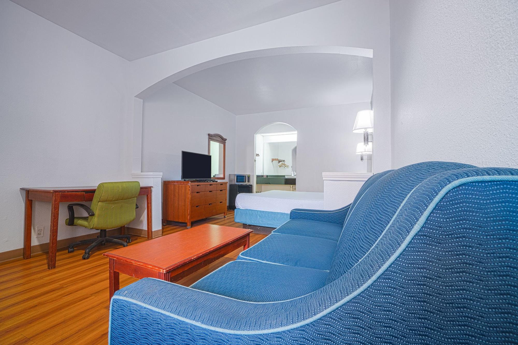 Motel 6 Galveston Seawall - photo 26