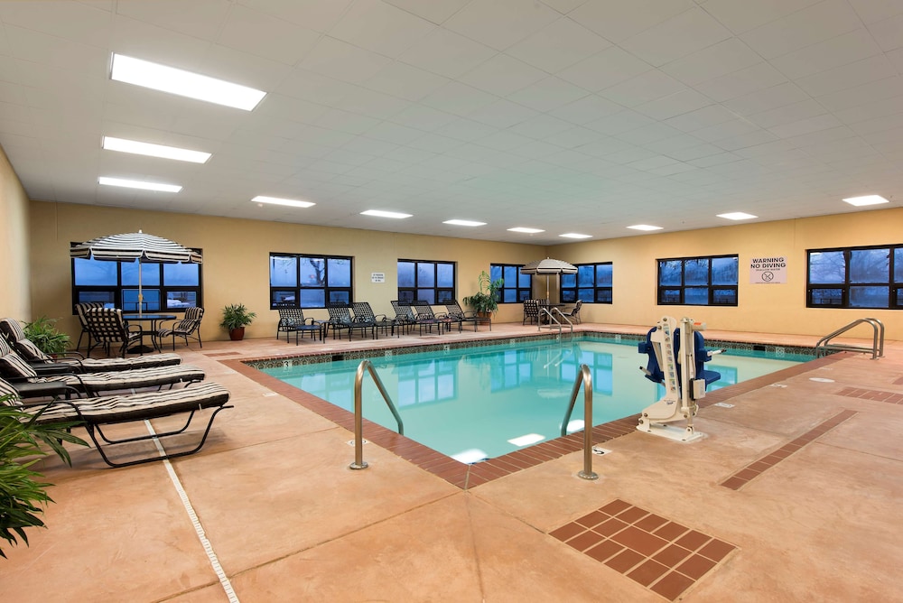 Hampton Inn Seymour - photo 31