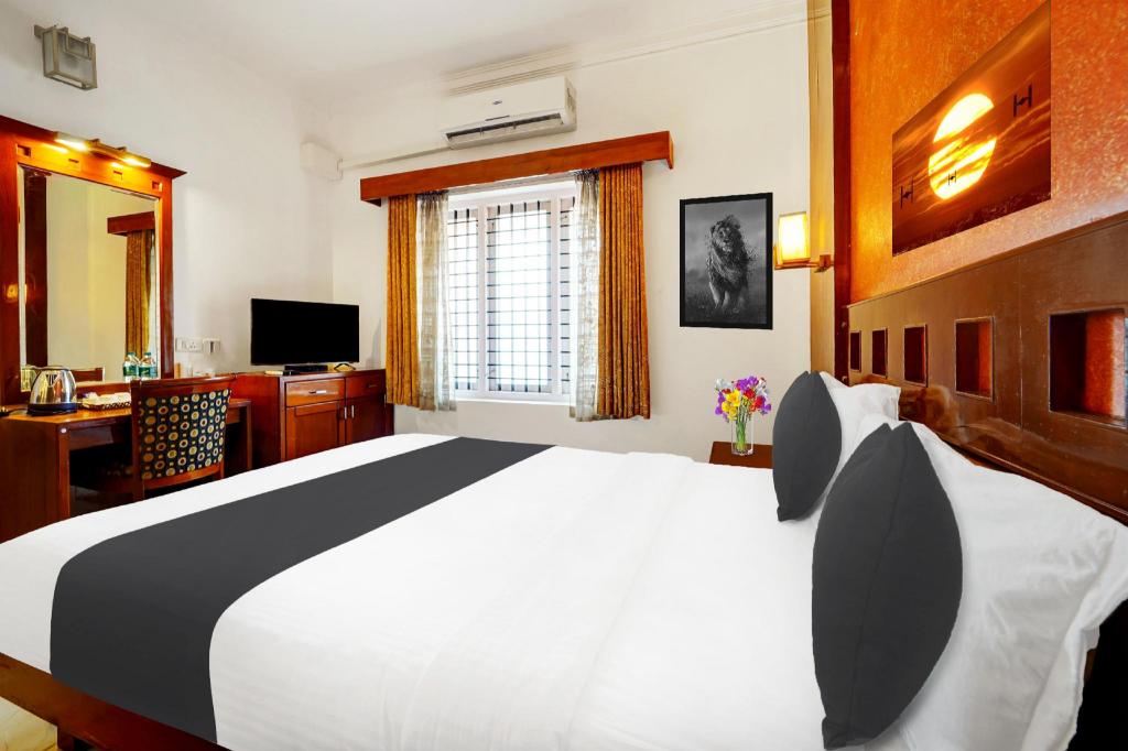 Collection O Viyyur Thrissur in Trichur, India