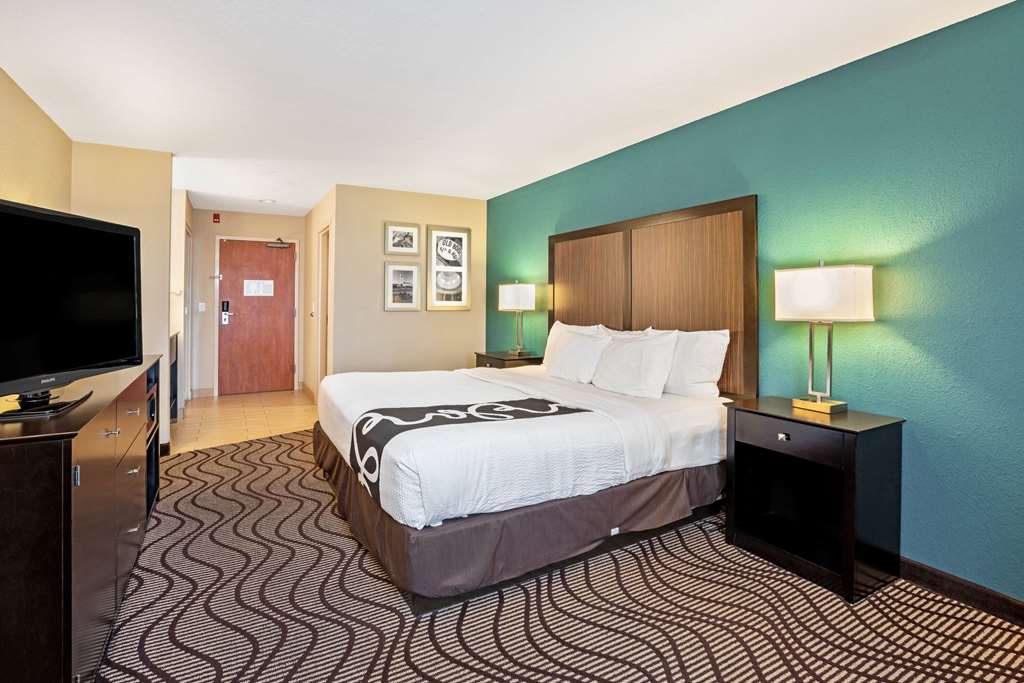 La Quinta Inn & Suites by Wyndham Boise Towne Square - photo 24