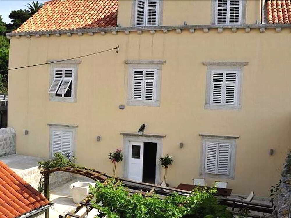 Miletic II Apartments