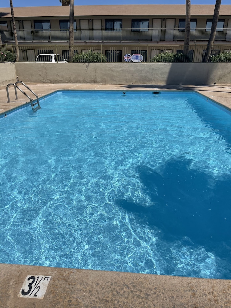 Americas Best Value Inn Blythe - photo 2