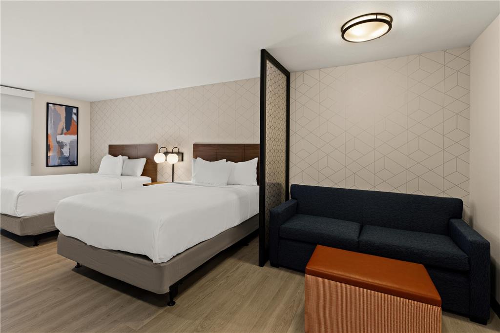 Everhome Suites Yuma East I 8 - photo 15