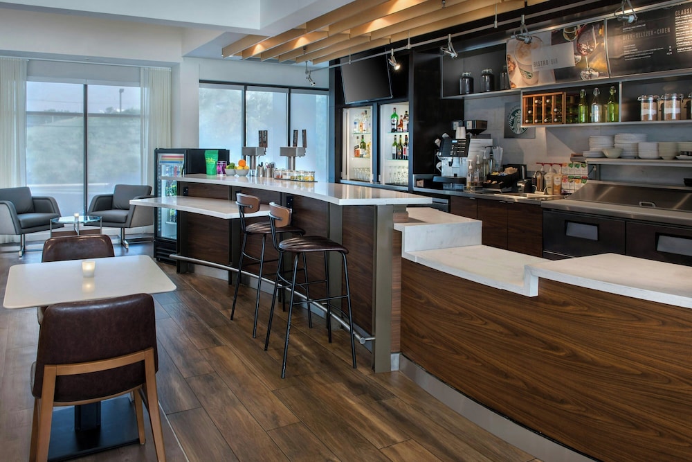 Courtyard by Marriott Rye - photo 40