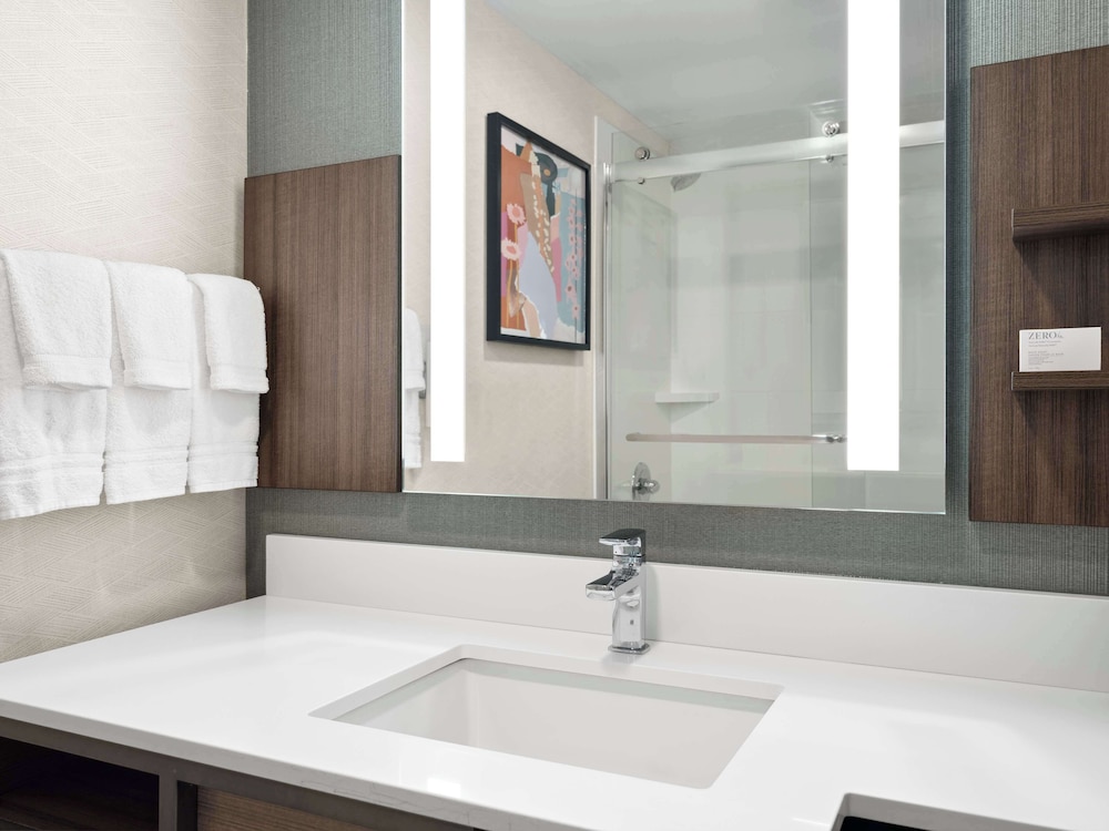 Hilton Garden Inn Bloomington - photo 33