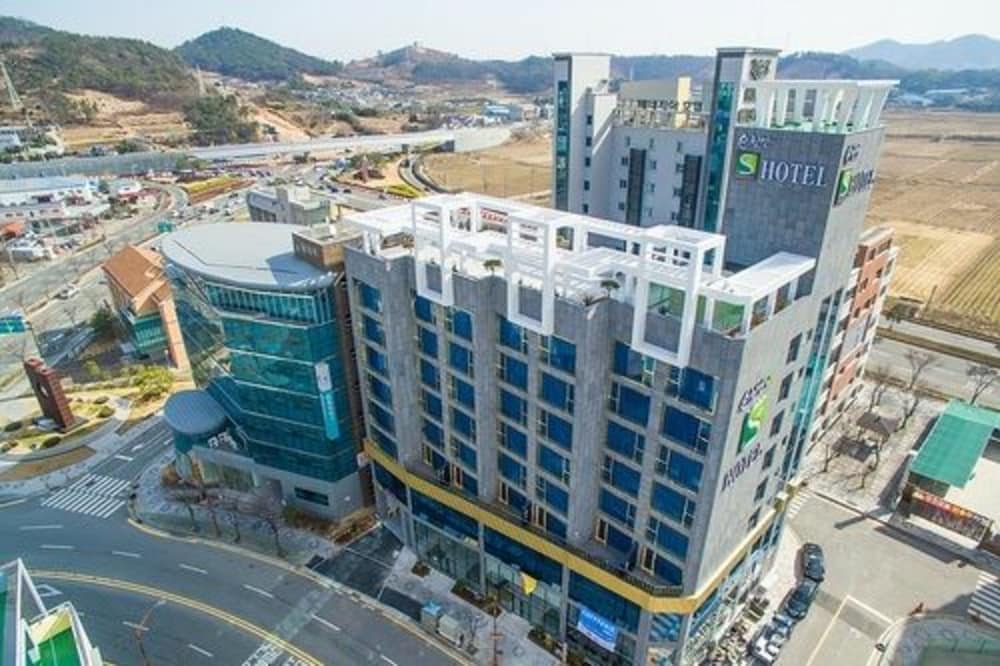 S Hotel Suncheon in Suncheon, South Korea