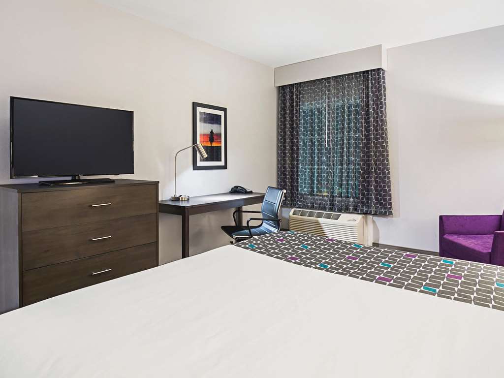 La Quinta Inn & Suites by Wyndham Dallas Wylie - photo 17