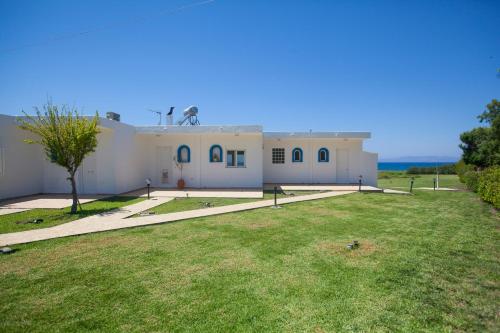 Kamiros Apartment — 4-Star Luxury Hotel in Eleousa, Greece