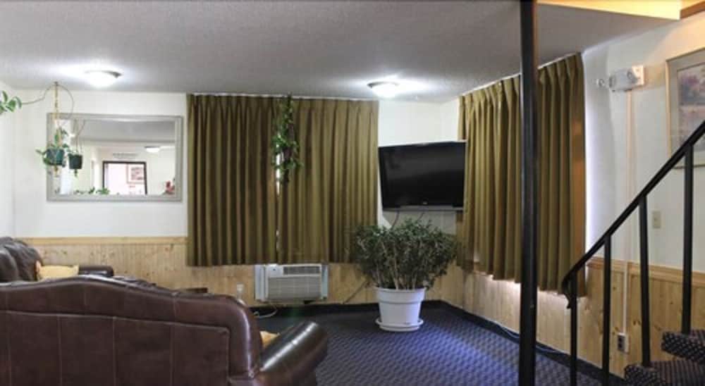 East Grand Inn - photo 7