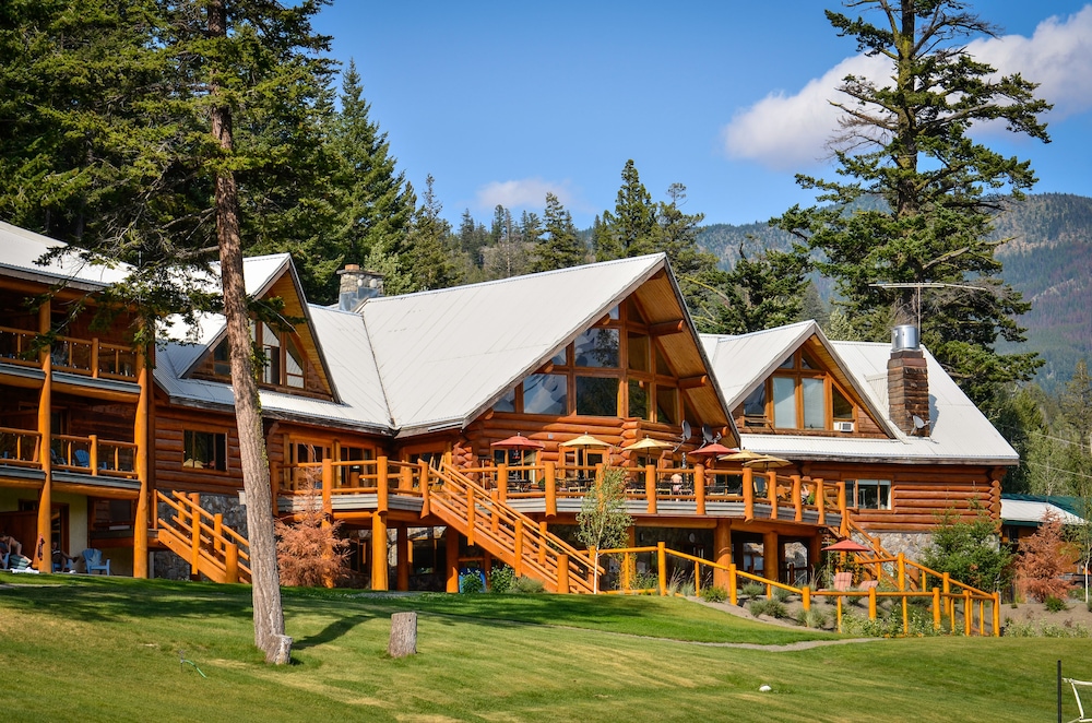 Tyax Lodge & Heliskiing — 4-Star Luxury Hotel in Whistler, Canada