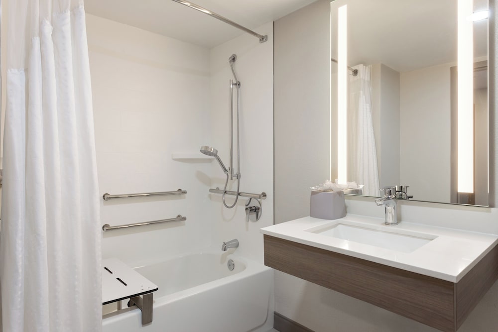 Holiday Inn Express Hotel & Suites Tampa Rocky Point Island by IHG - photo 12