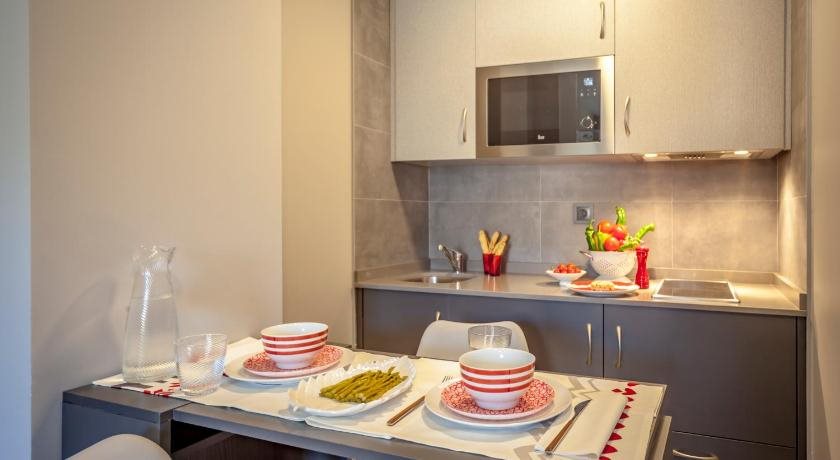 Apartahotel 5dos5 — Oviedo