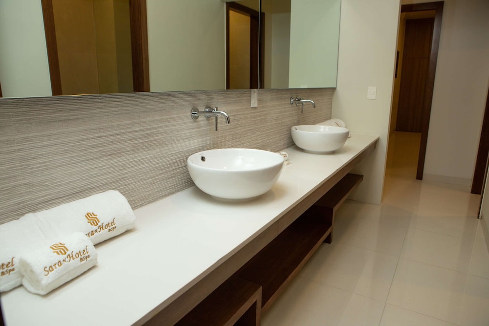 Bathroom sink