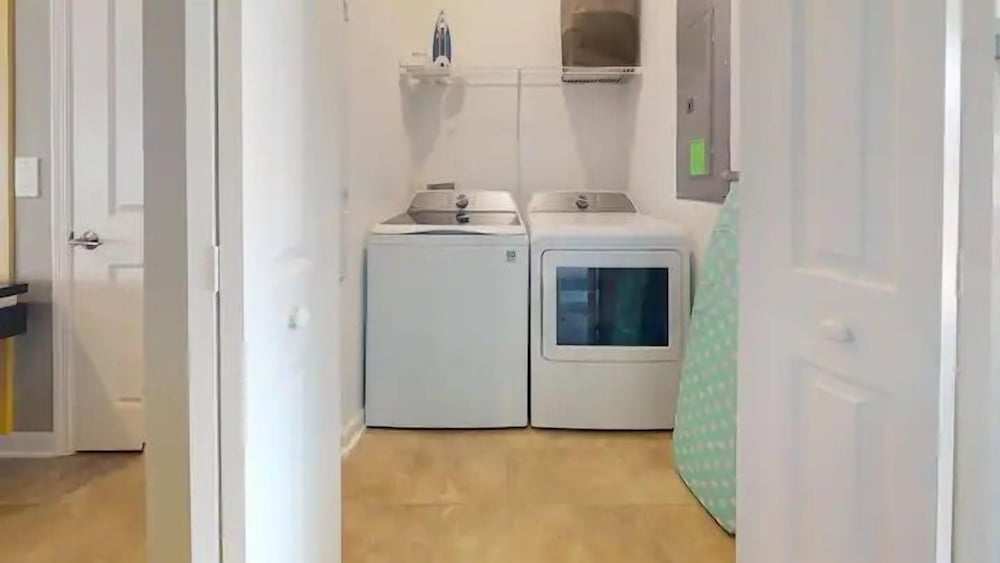 4323sl storey Lake Resort 5 Bedroom Townhouse by RedAwning - photo 42