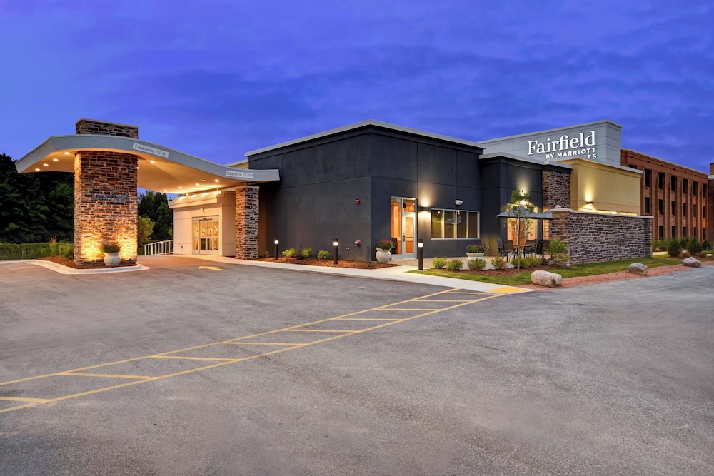 Fairfield Inn & Suites by Marriott Milwaukee North - featured photo