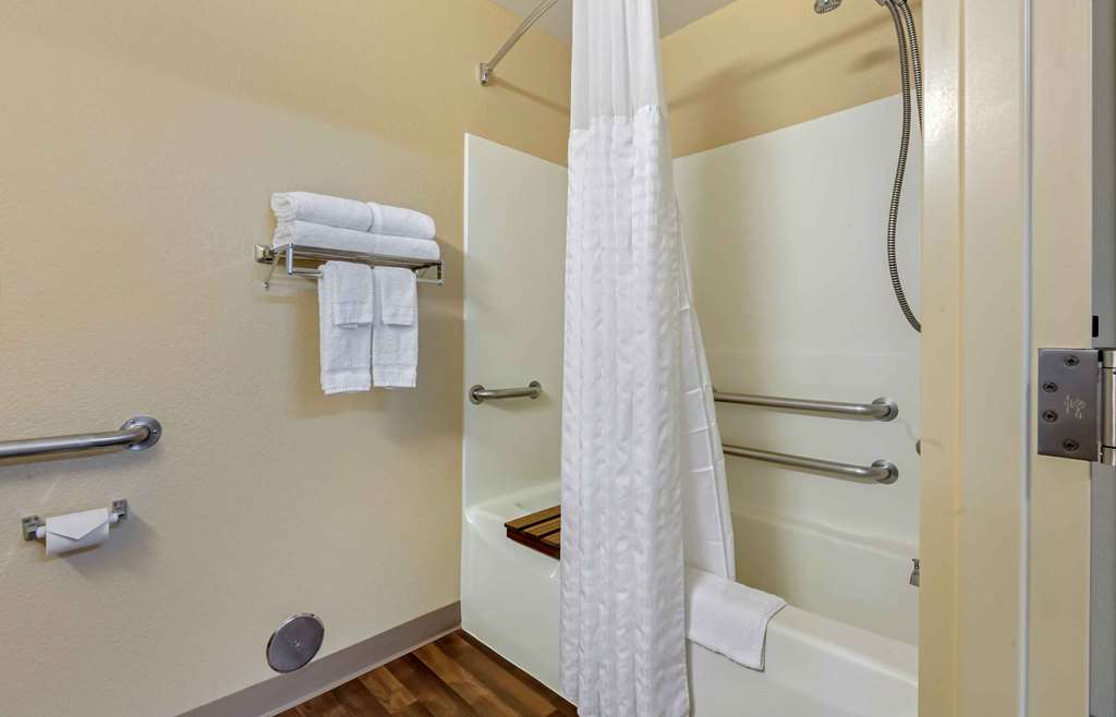 Extended Stay America Suites Rockford I90 - photo 39
