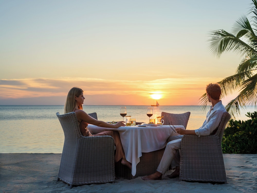 מזון ומשקאות