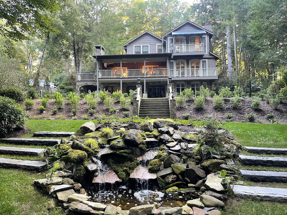 Floralia in Highlands, United States