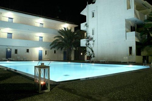 Golden Sun Apts — 4-Star Luxury Hotel in Rodos, Greece