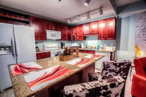 Laketown Wharf 535 By Aneliya - photo 13