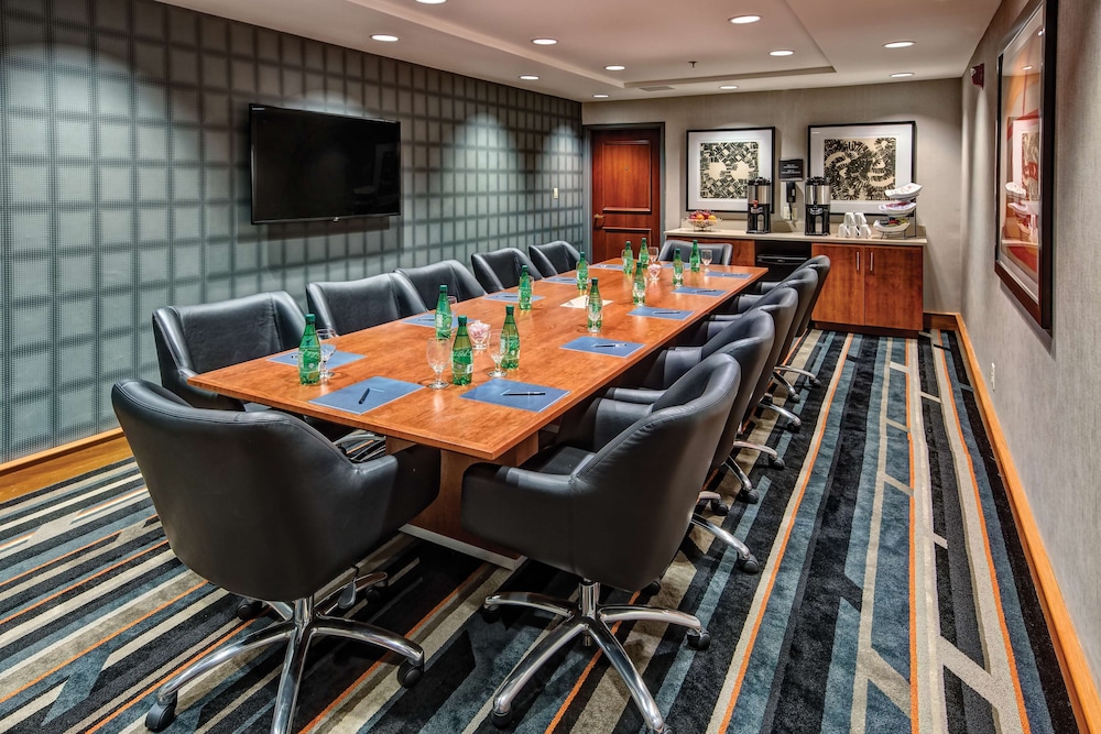 Hilton Knoxville Airport - photo 45