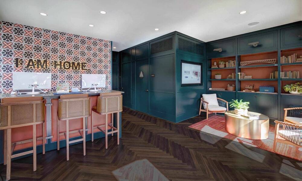 Global Luxury Suites In The Heart Of San Carlos - photo 13