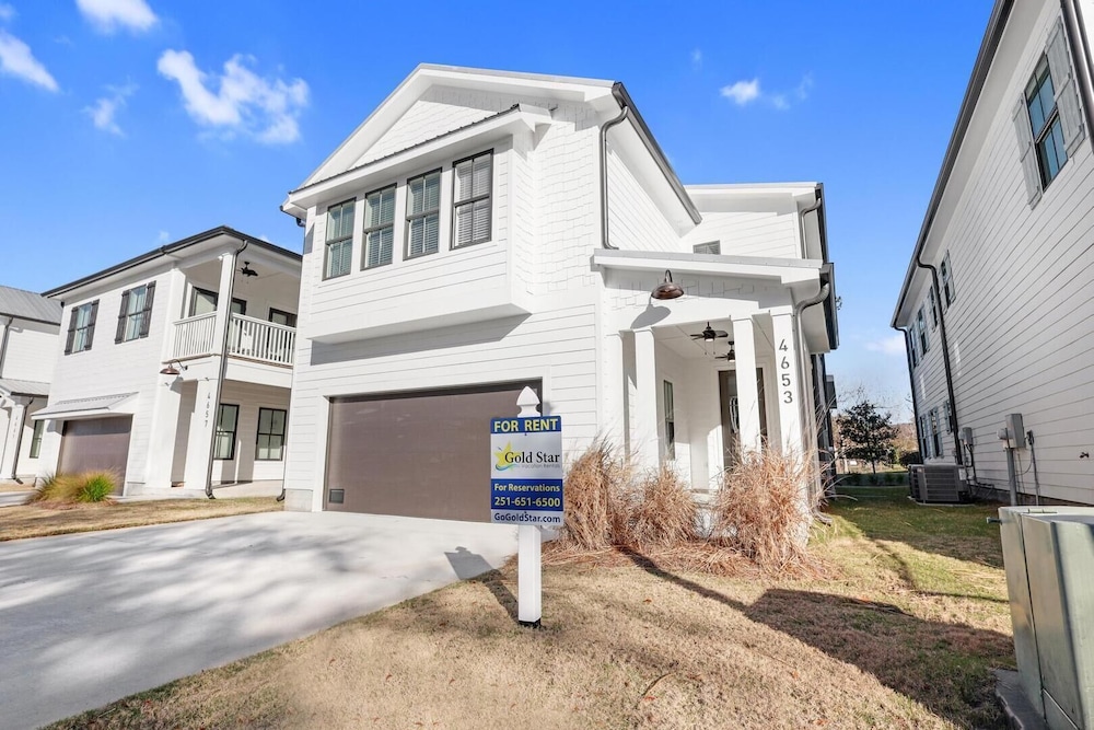 Hidden Gem 3br 2.5ba Home pool near Beach slps 10 — 4-Star Luxury Hotel in Orange Beach, United States