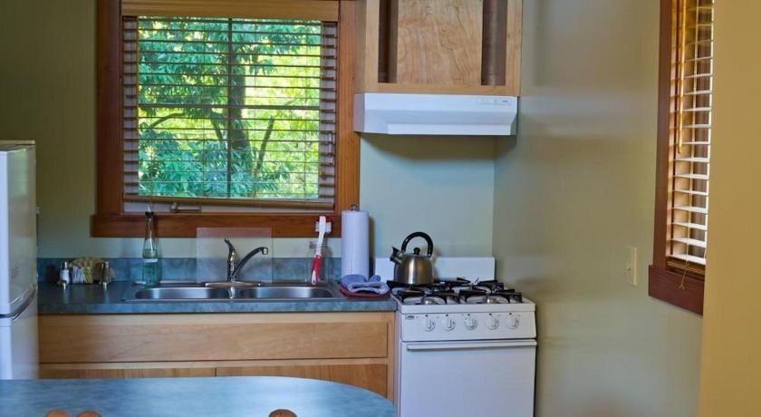 Creekside Inn & Resort - photo 16
