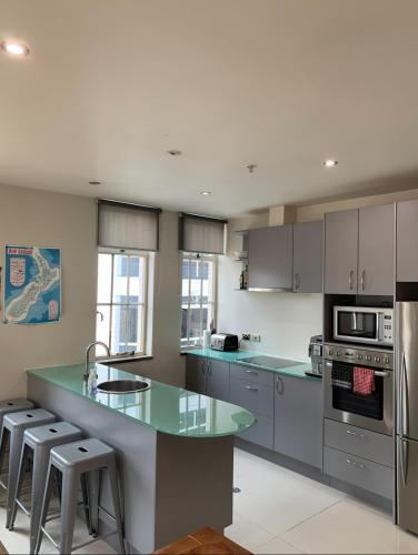 Outstanding Central Lambton Quay Apartment — 4-Star Luxury Hotel in Wellington, New Zealand