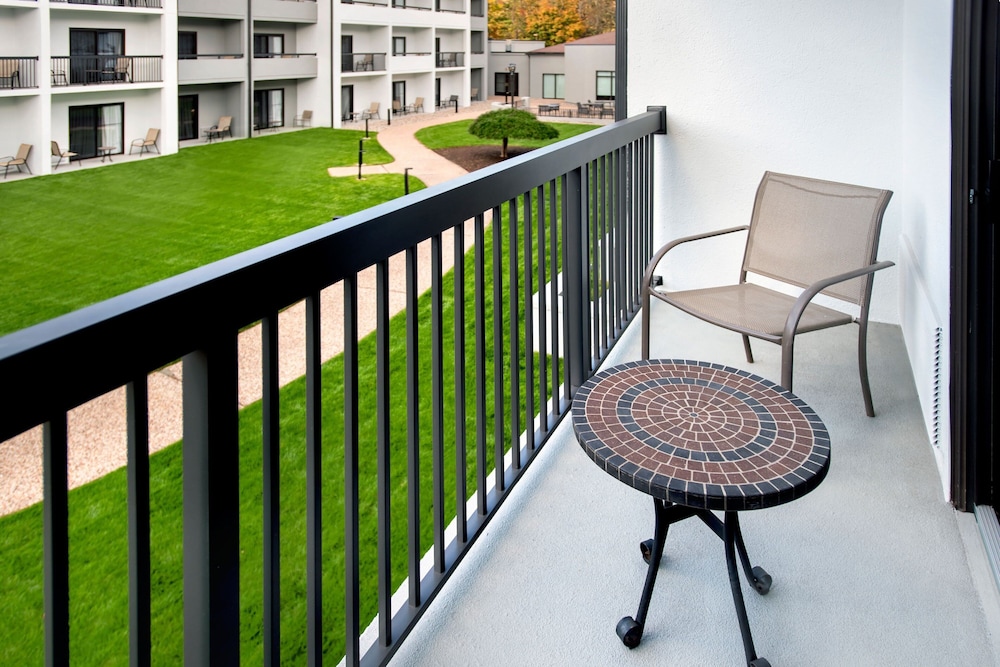 Courtyard New Haven Wallingford - photo 13