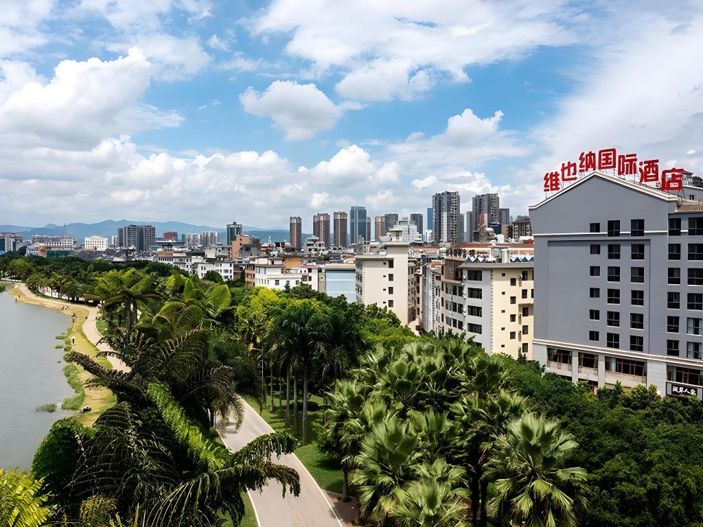 Vienna Hotel Yunnan Maitreya Huquan in Miyang, People's Republic of China