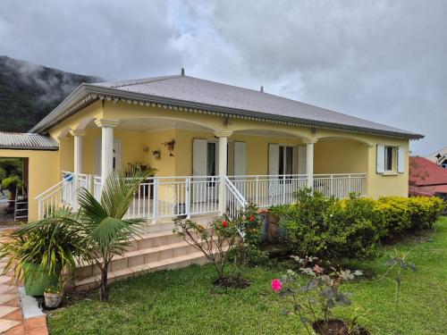 Le Ti Coin Papi Hugues in Unknown City, Réunion