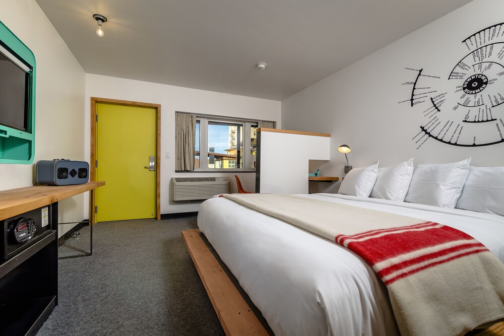 The Lark Bozeman - photo 10