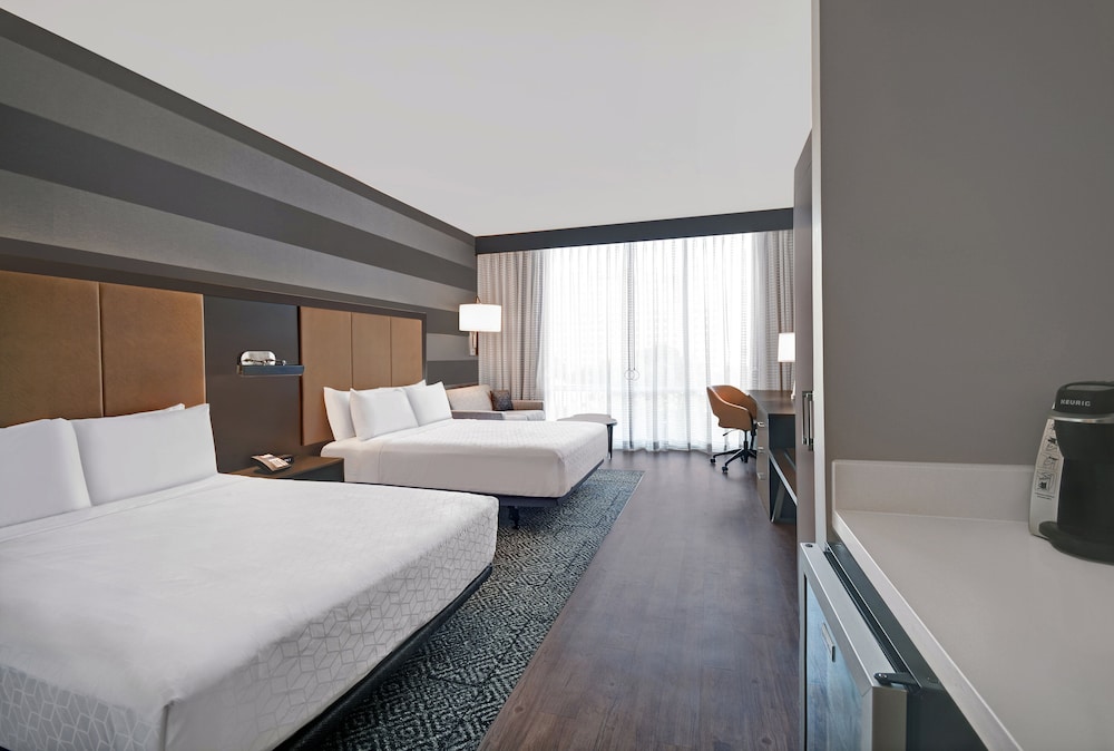 Holiday Inn Express Houston Galleria Area by IHG - photo 8