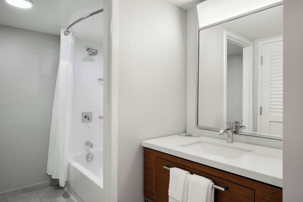 Courtyard by Marriott Mobile - photo 18