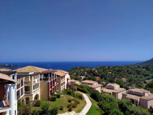 Superbe Duplex Cap Esterel Vue Mer - last minute hotel in Saint-Raphael