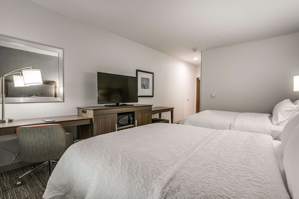 Hampton Inn & Suites North Dallas Central Expy - photo 13