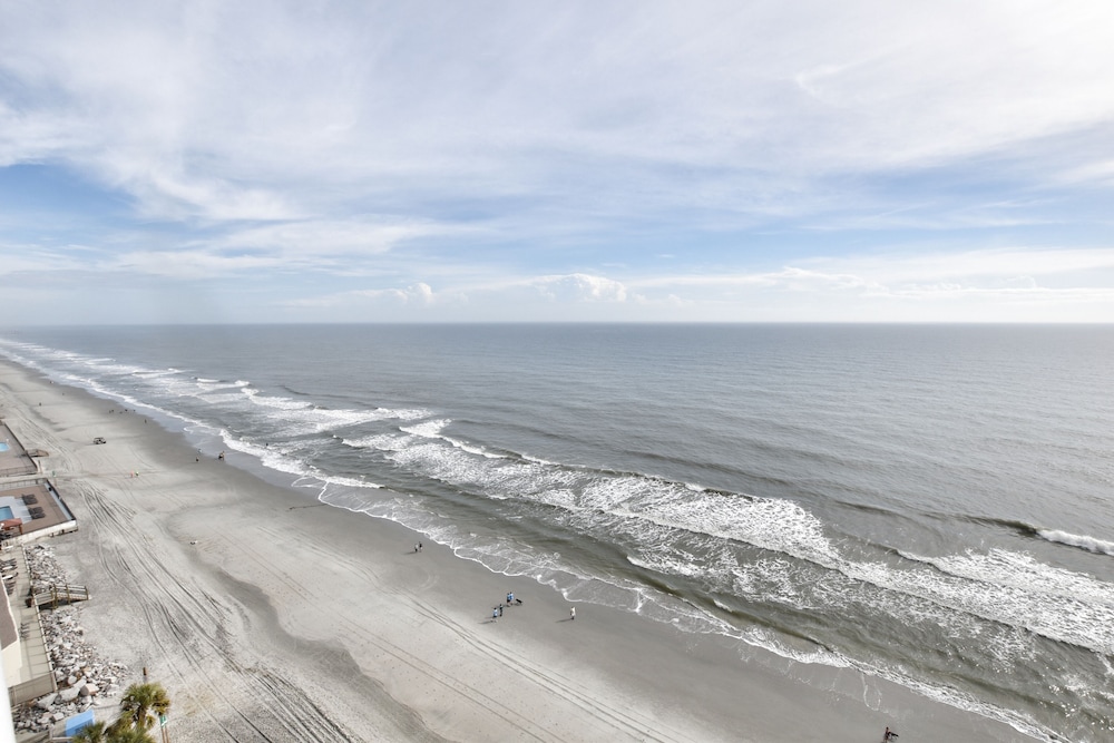 1410 Waters Edge Resort 1 Bedroom Condo by RedAwning - photo 37