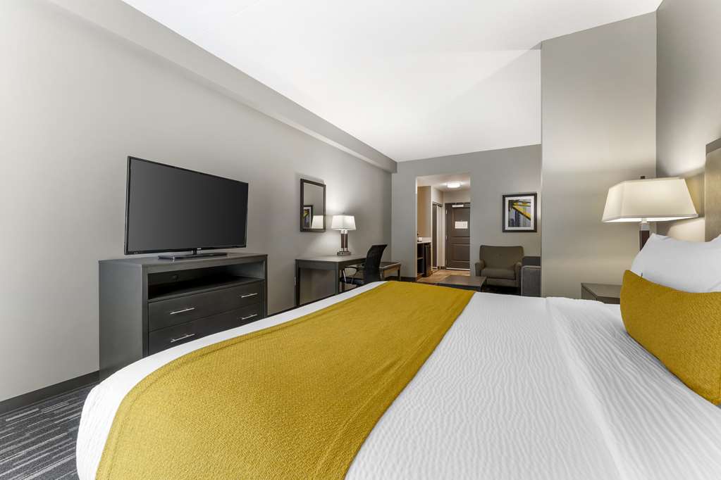 Best Western Plus Cranberry Pittsburgh North - photo 25