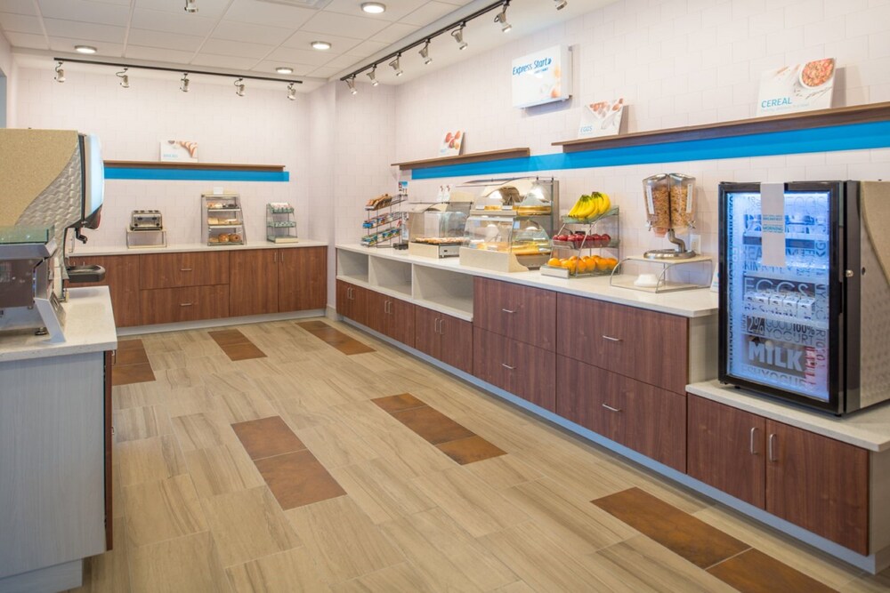 Holiday Inn Express & Suites Tampa North Wesley Chapel by IHG - photo 24