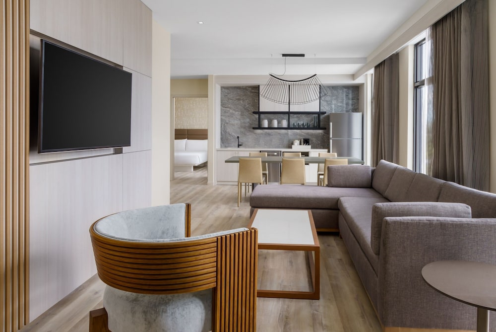 AC Hotel by Marriott Naples 5th Avenue - photo 17
