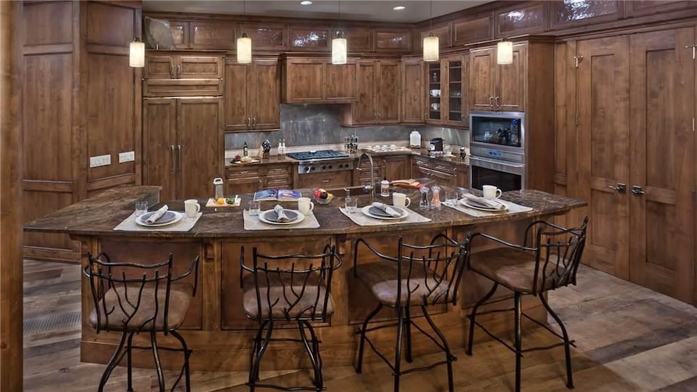 Falconhead Lodge South 5 BedroomHoliday home By Moving Mountains — 4-Star Luxury Hotel in Steamboat Springs, United States