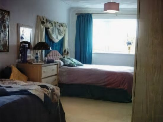 Waratah Lodge — 4-Star Luxury Hotel in South Hayling, United Kingdom