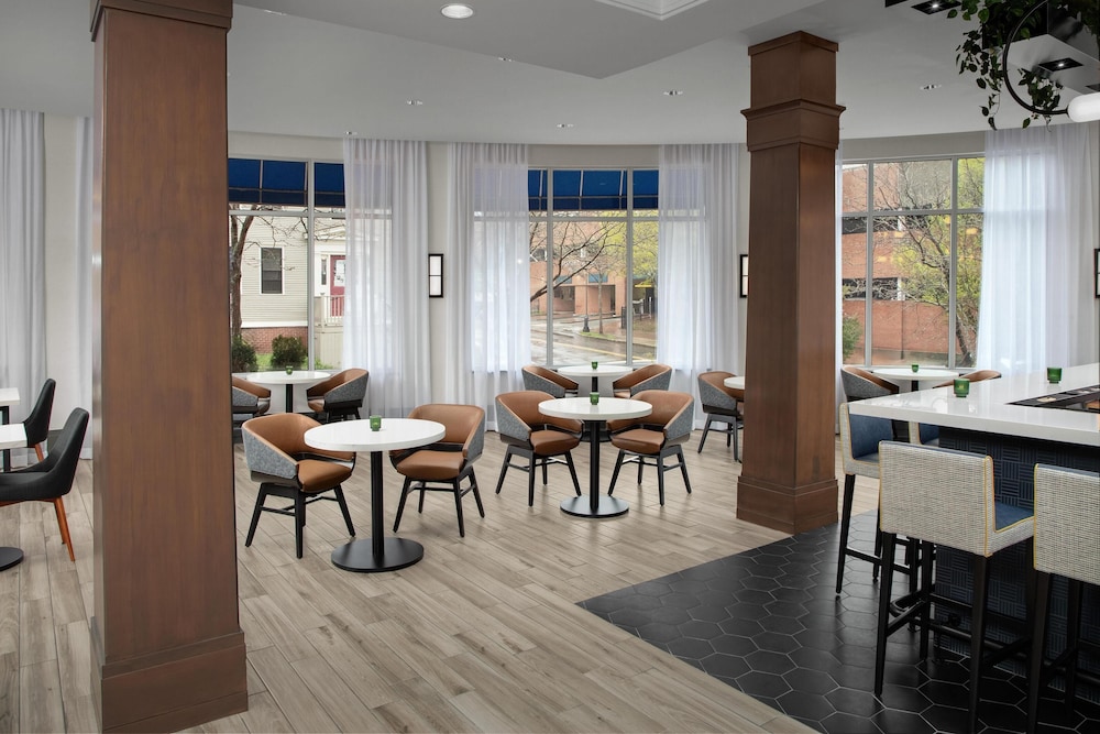 Hilton Garden Inn Portsmouth Downtown - photo 35