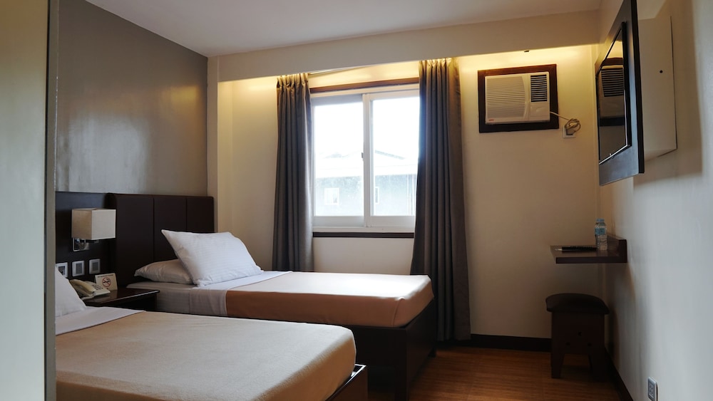 Cbd Plaza Hotel — Naga — photo 3