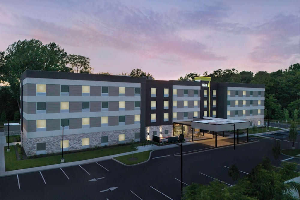 Home2 Suites by Hilton Poughkeepsie - carbon neutral hotel in Poughkeepsie