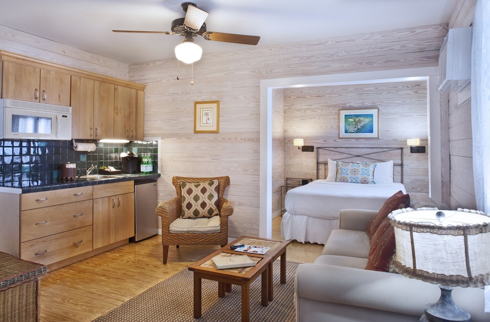 Island City House Hotel - photo 19
