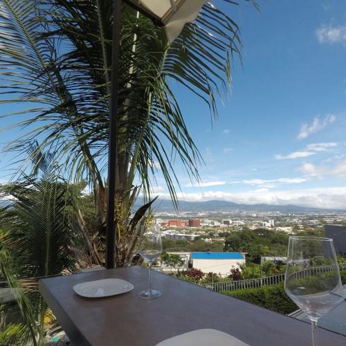 Cozy private Apartment Mirador Escazú Great view — 4-Star Luxury Hotel in Escazu, Costa Rica