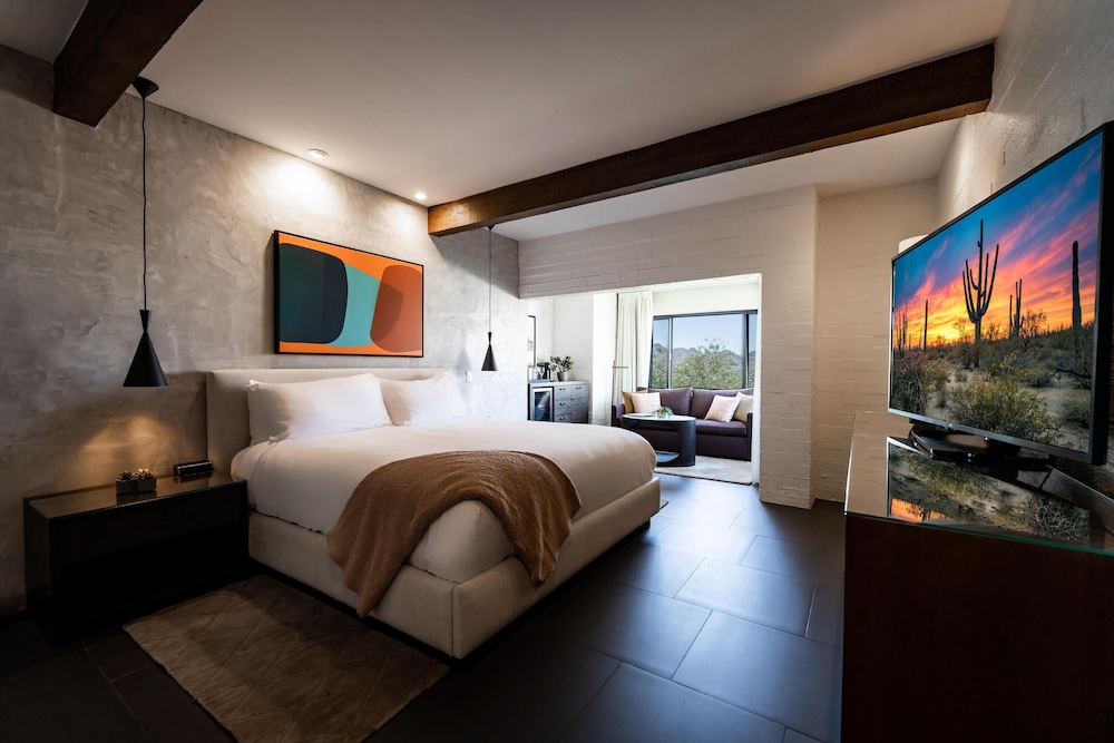 Sanctuary Camelback Mountain A Gurney's Resort and Spa - photo 2